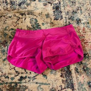 Lululemon speed up low rise short size 10, pink